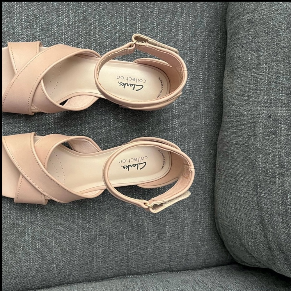 Clark Sandals - Picture 2 of 4